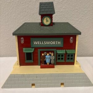 Thomas the Train Wellsworth Station 2006 Take Along Learning Curve